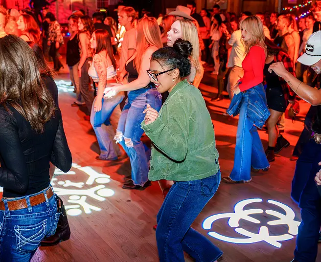 woman dancing on dancefloor