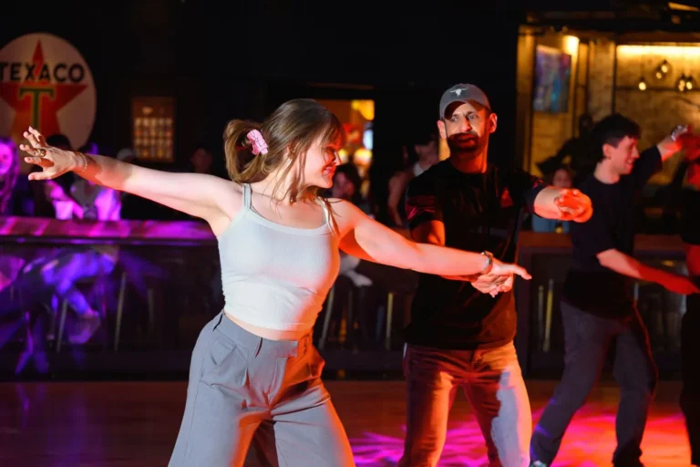 couple dance lesson